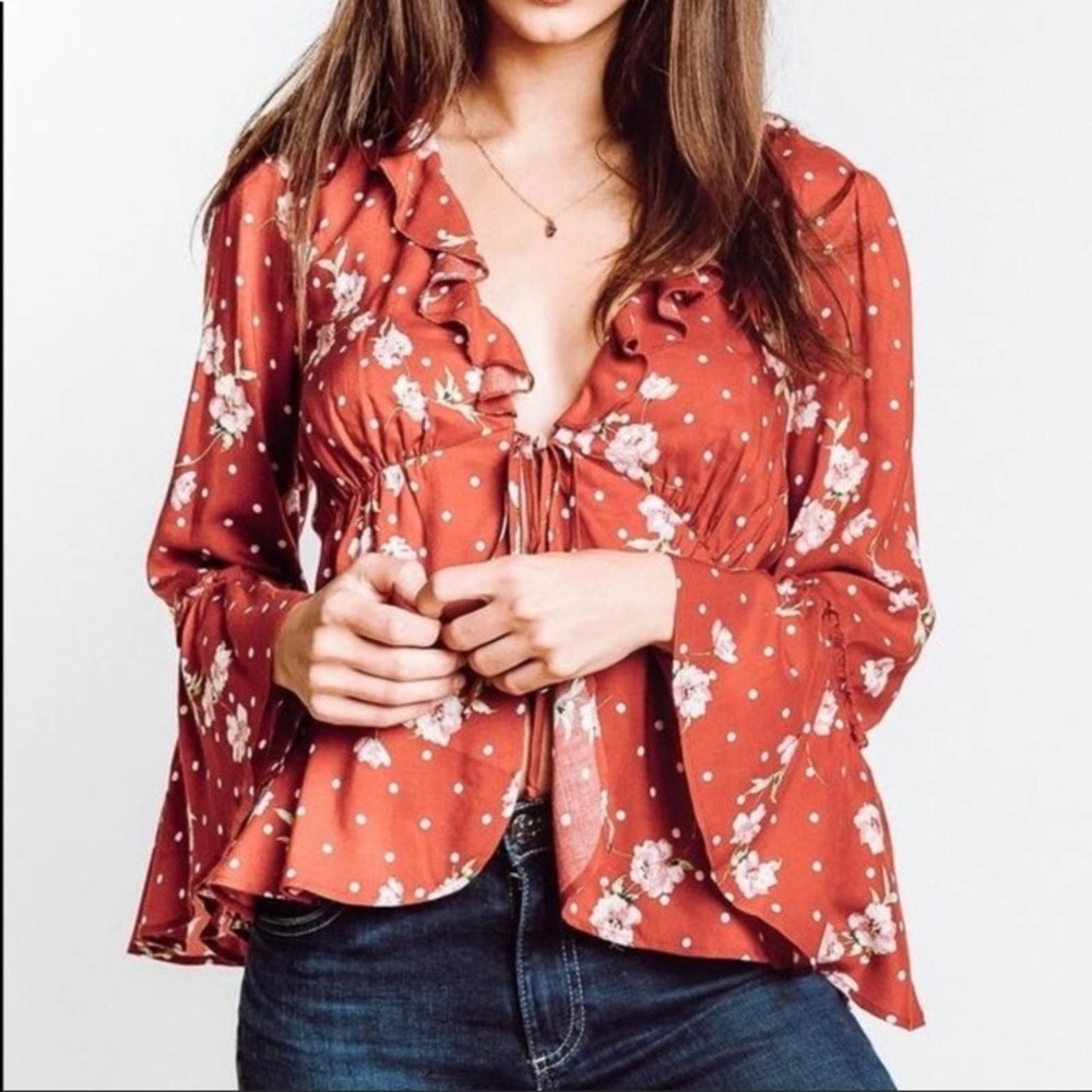 Show Me Your Mumu Haley Tie Front Fly Away Top Small Floral